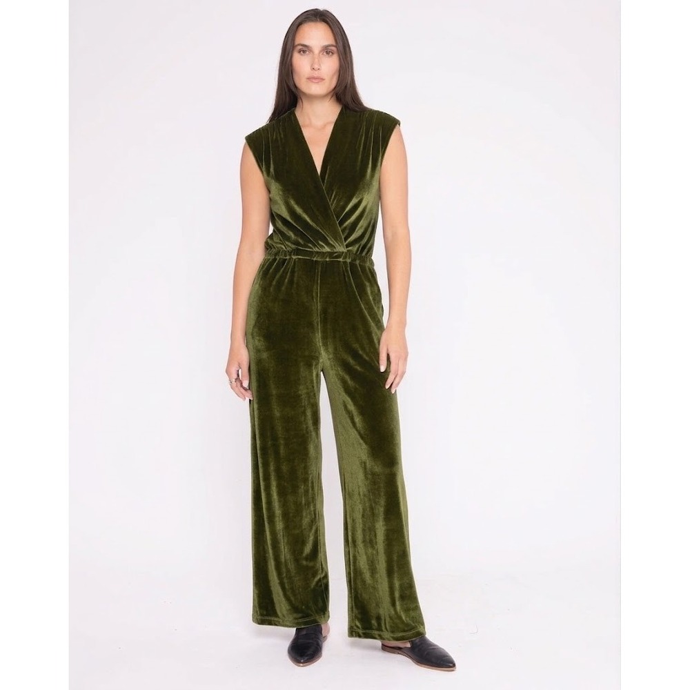 Ripley Rader Velvet Classic Wideleg Jumpsuit In Green Women's Size 3/M